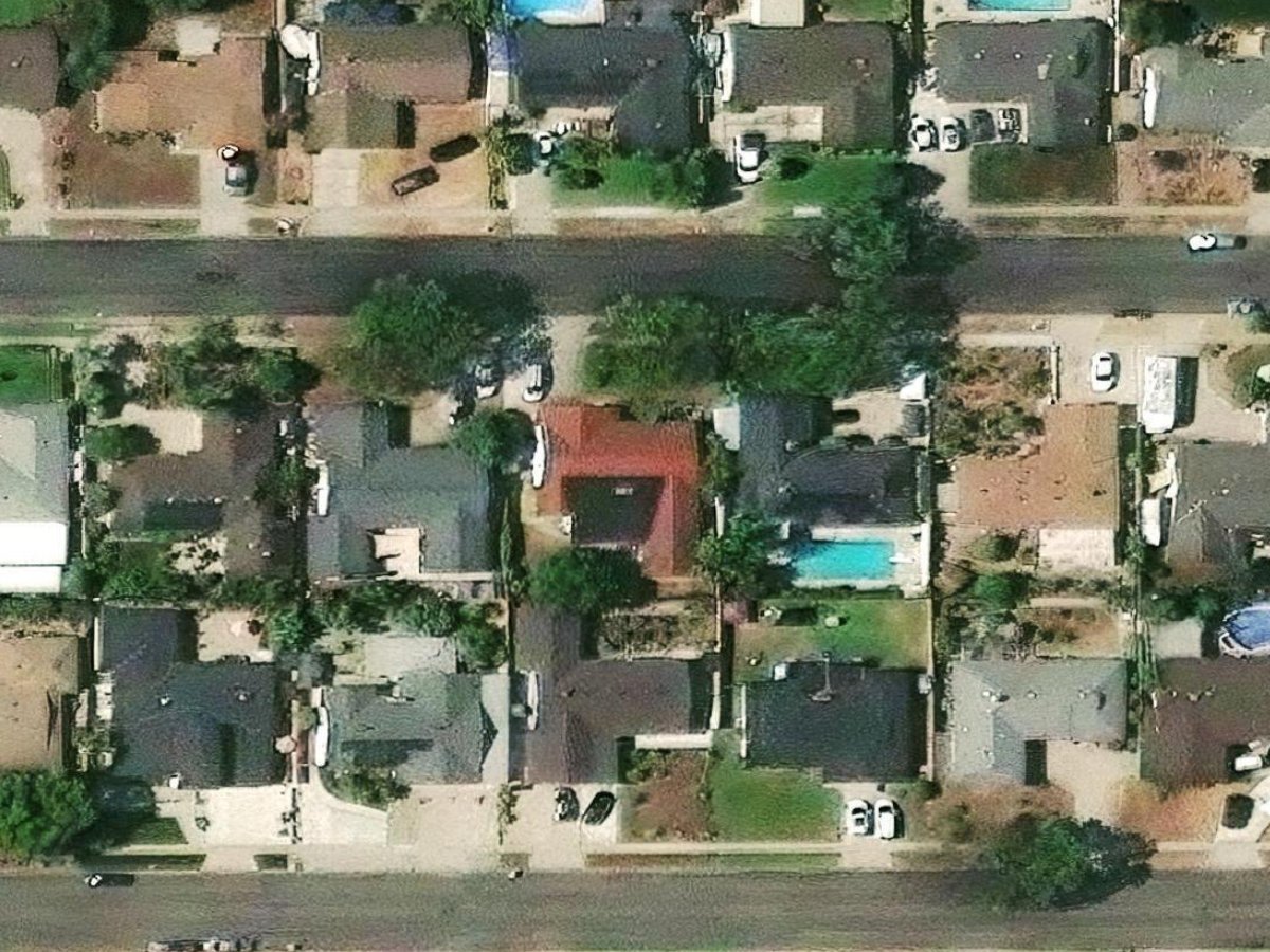 Esri aerial of Maureen Drive block